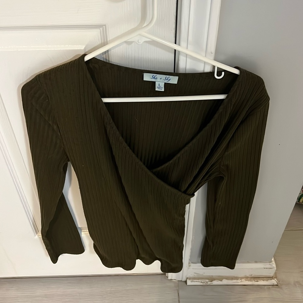 Long sleeve tie back